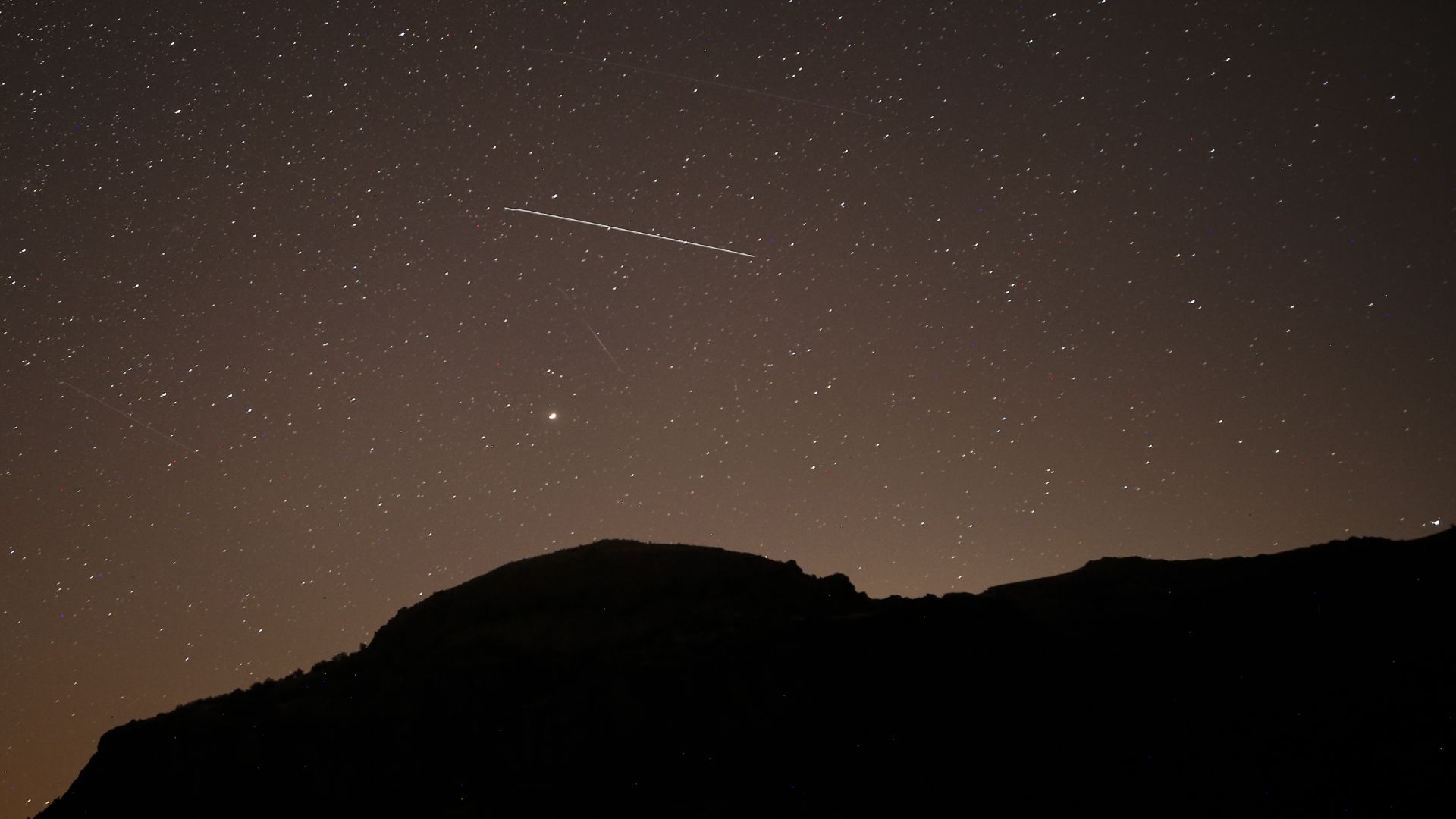 A chuva de meteoros Leonid atinge o pico esta noite: aqui é onde procurar por ‘estrelas cadentes’