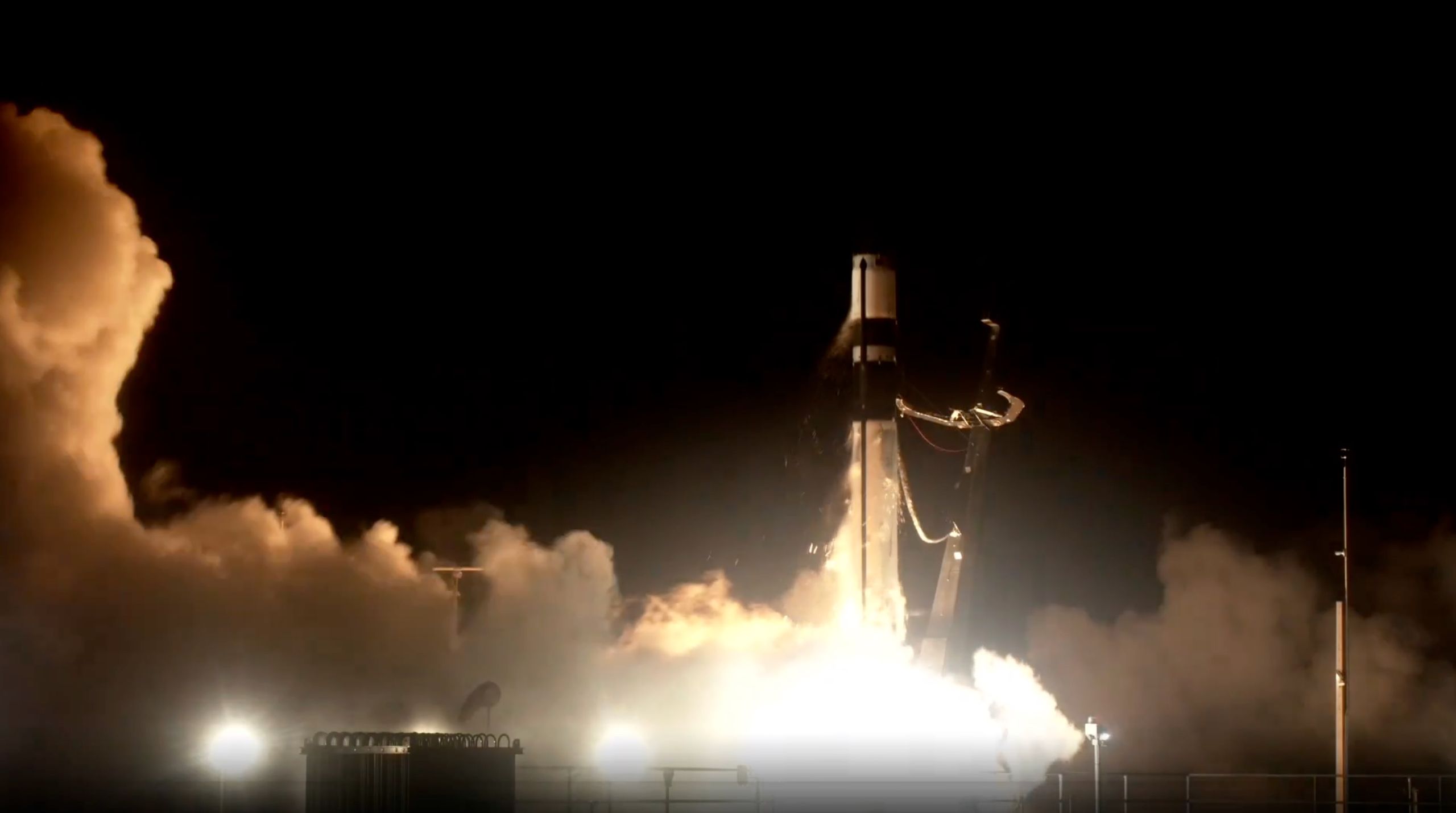 Rocket Lab lança satélite misterioso para ‘cliente comercial confidencial’ (vídeo)