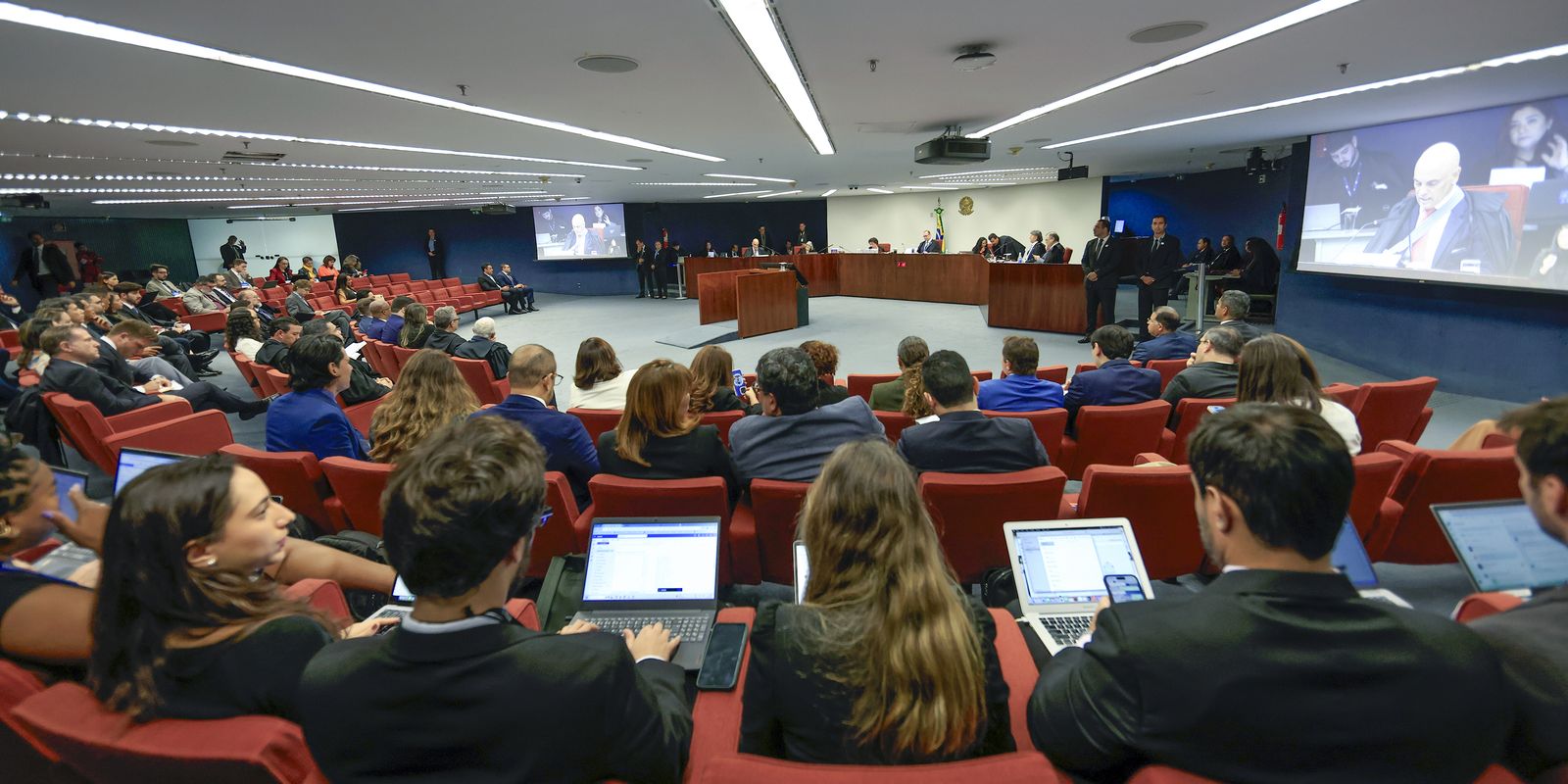 STF começa a julgar réus do Núcleo 3 da trama golpista