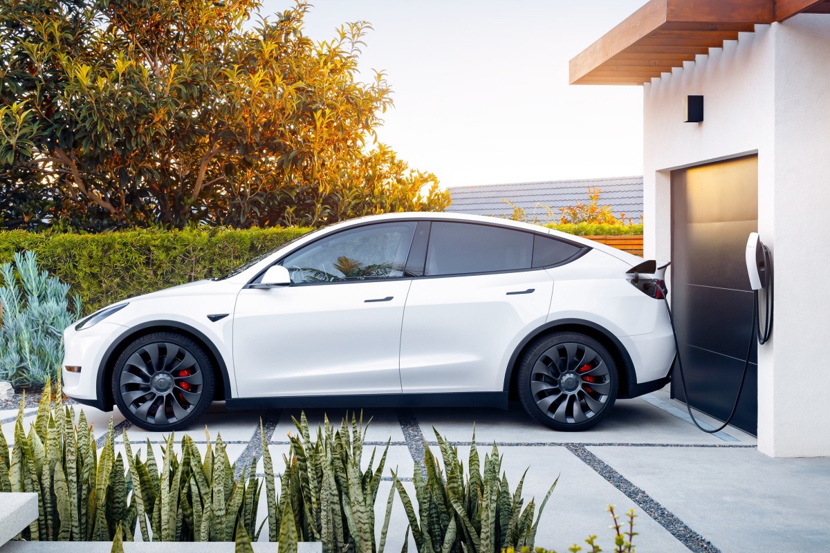Tesla Model Y registra a pior taxa de defeitos de qualquer carro novo em uma década
