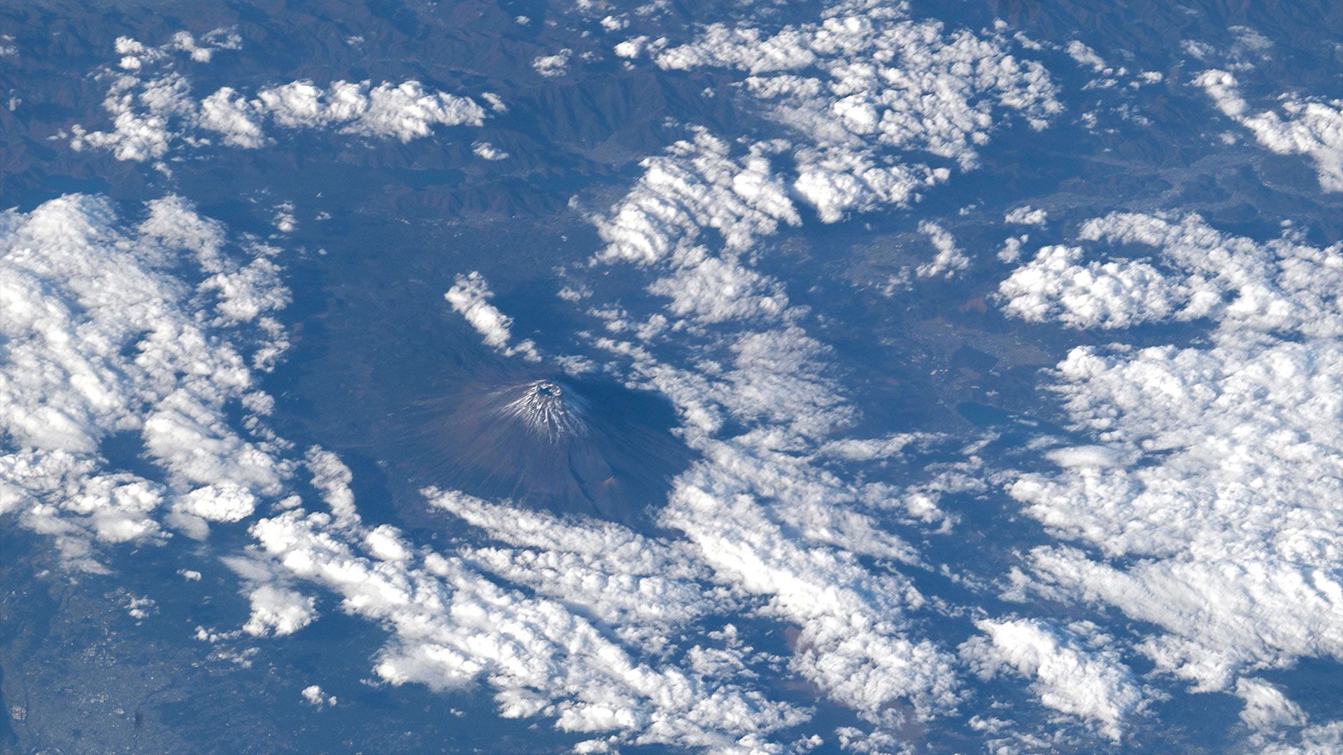 Astronauta da NASA mostra como se ‘pesar’ no espaço | Na ISS esta semana, de 17 a 21 de novembro de 2025