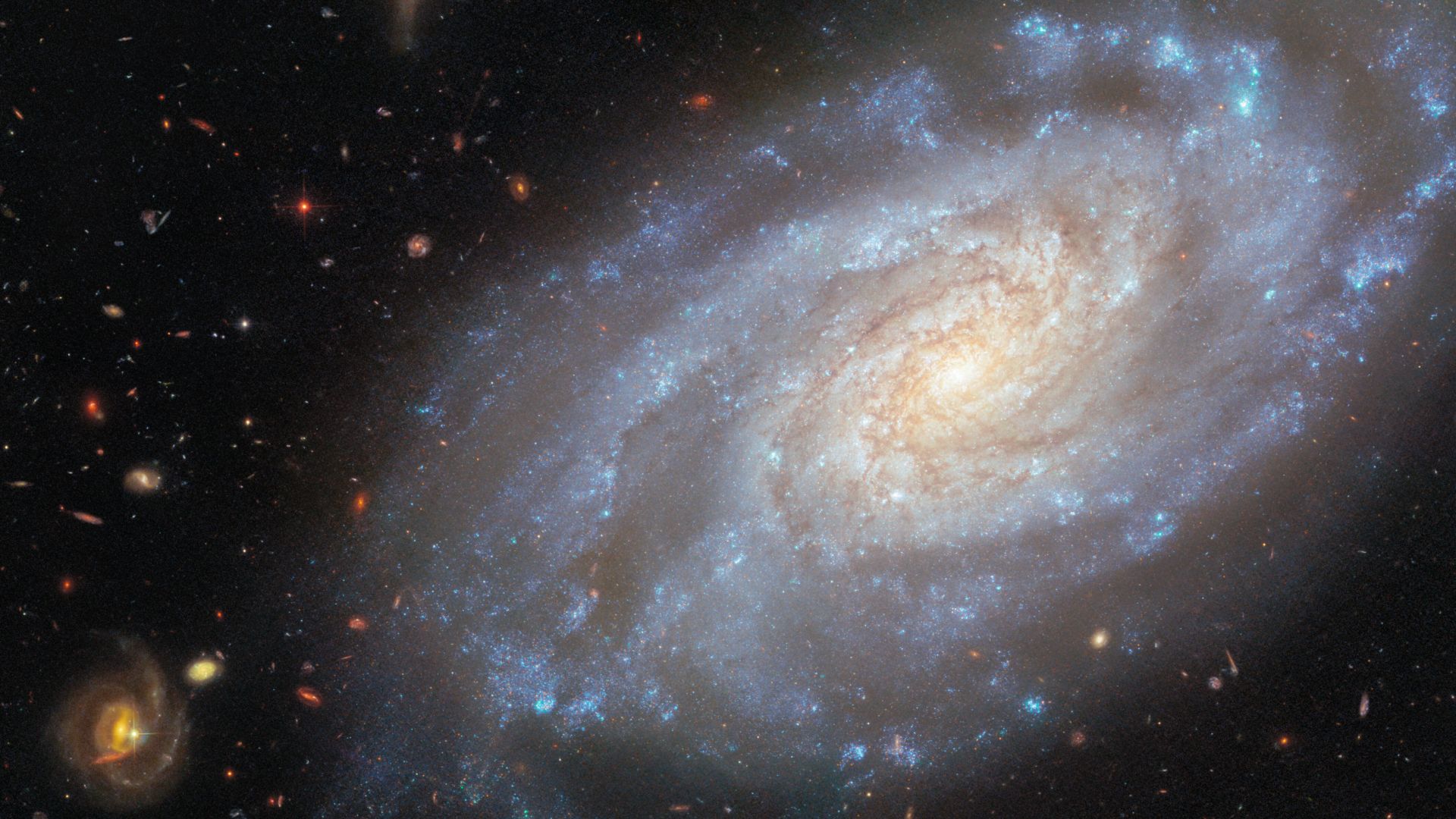 Hubble vê galáxia espiral na foto do dia do coração de Leão de 4 de novembro de 2025