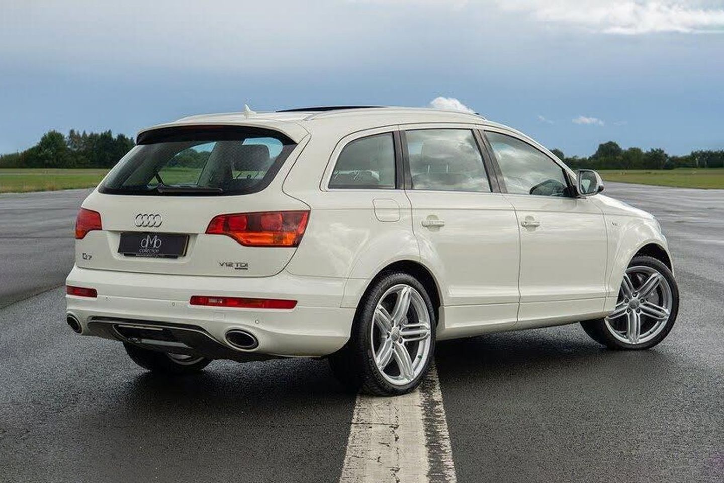 Caramba: há um Audi Q7 V12 TDI à venda