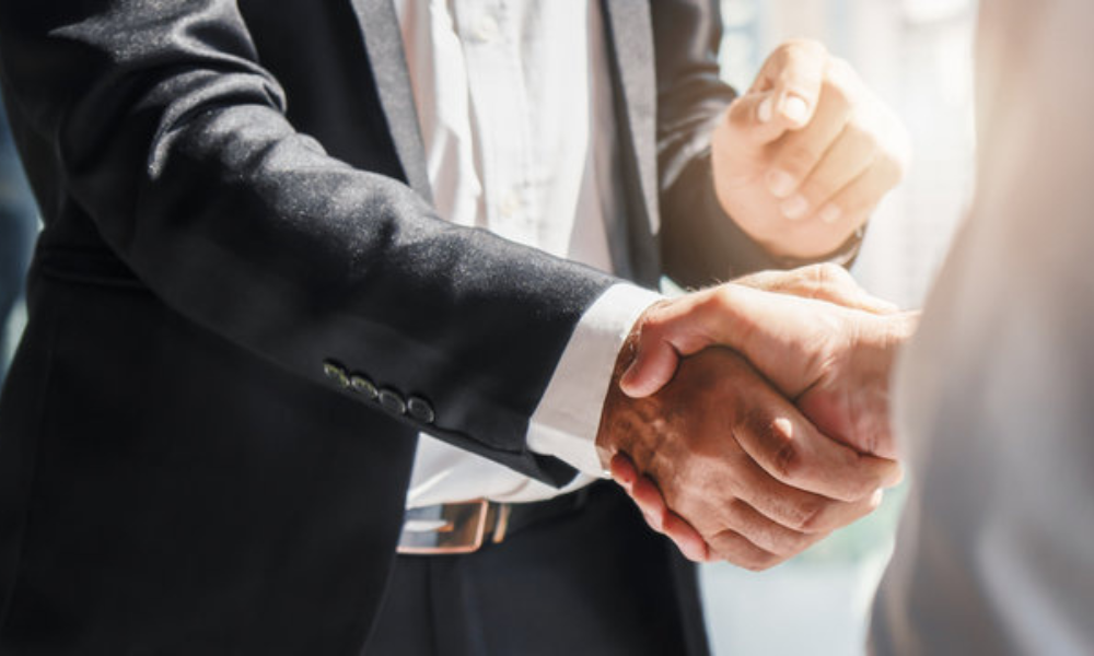 Higginbotham firma parceria com Charter Energy