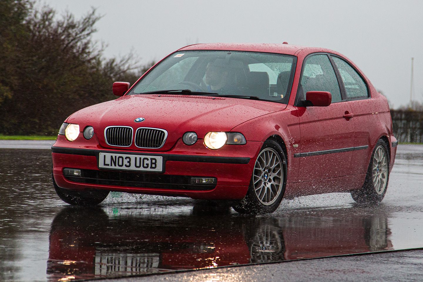 BMW 325ti (E46) | Frota PH