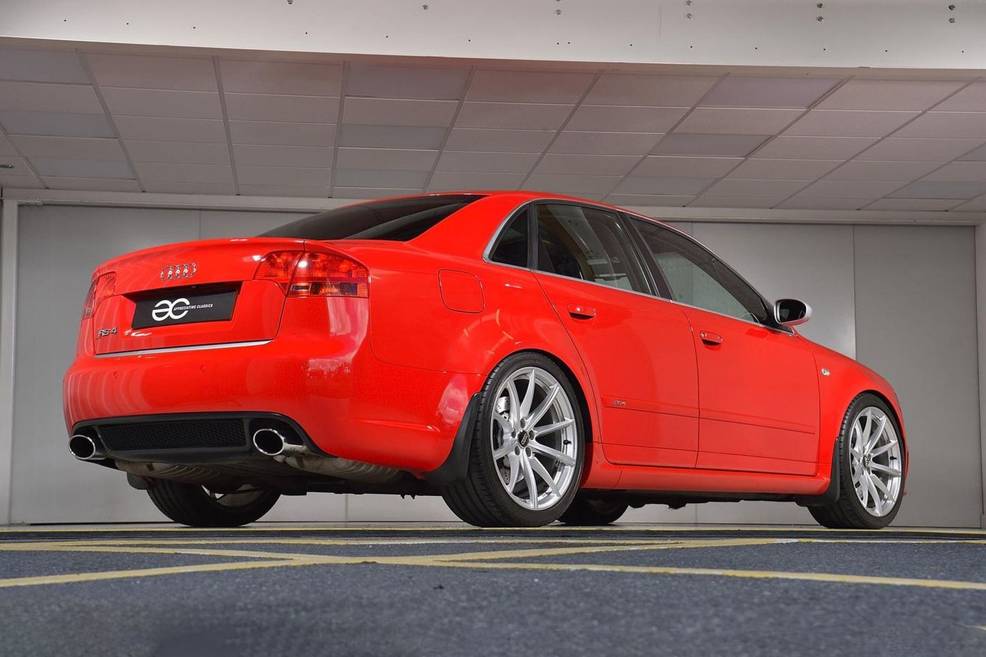 Audi RS4 (B7) | Identificado