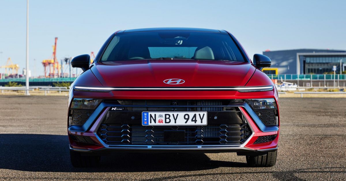 Hyundai voltando ao futuro com versão estilo anos 80 de sua placa de identificação mais antiga – relatório