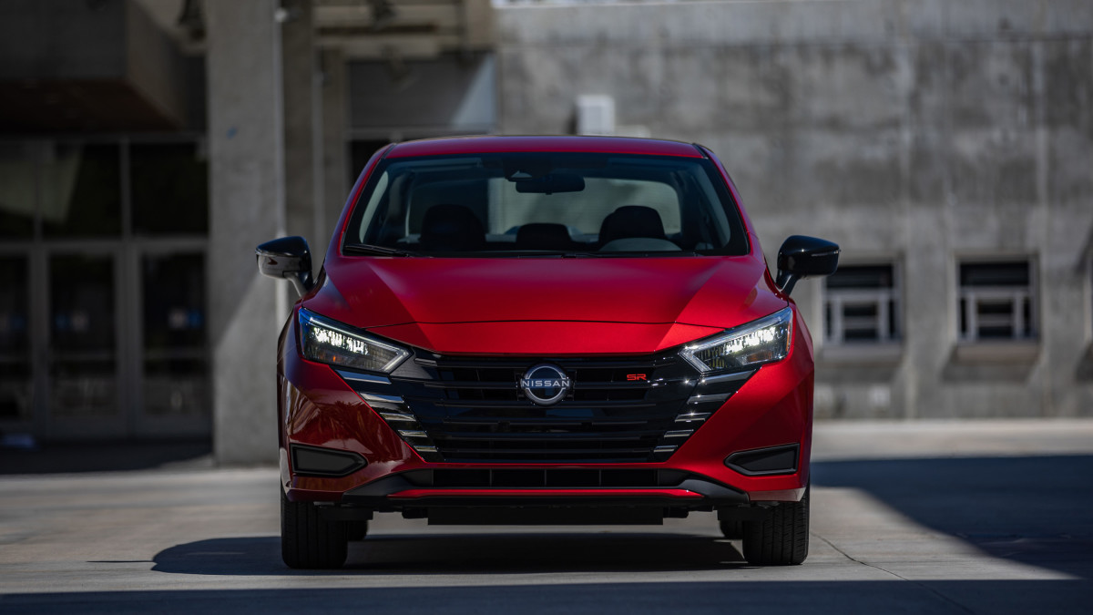 A América perde seu último sedã subcompacto enquanto a Nissan mata o Versa em 2026
