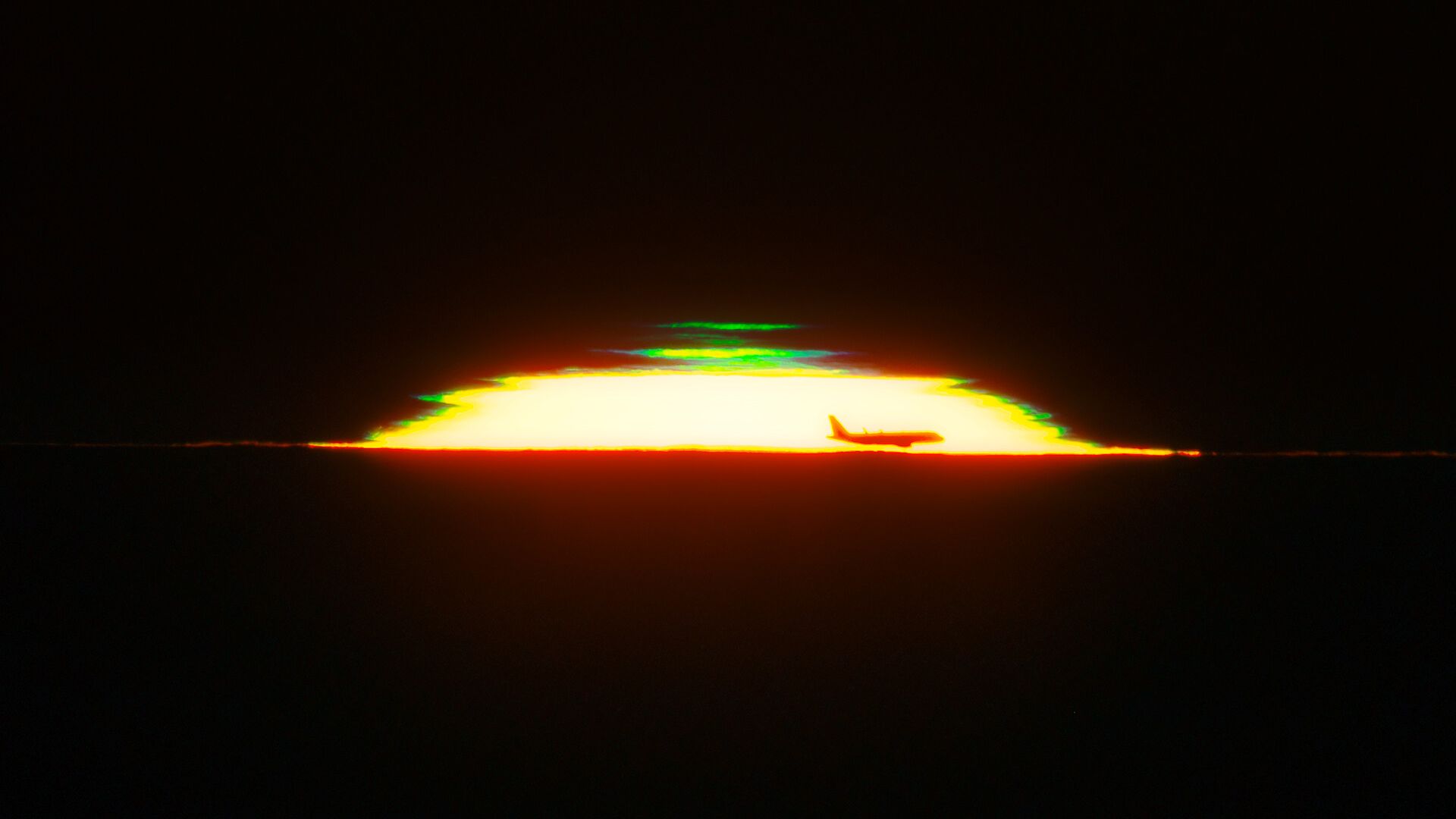 Um flash verde na foto do pôr do sol do dia 8 de dezembro de 2025