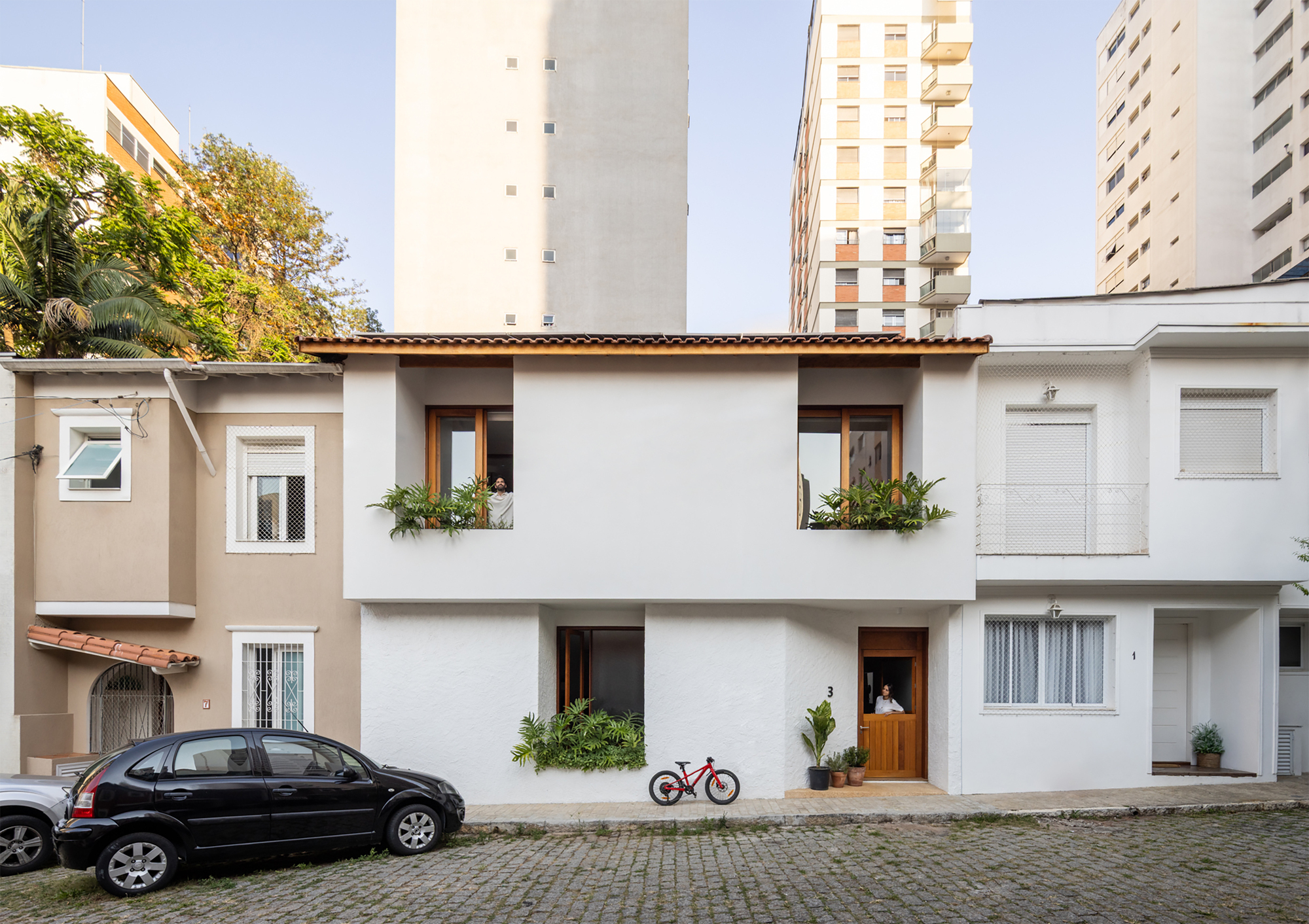 Village House / Peninsula Arquitetura