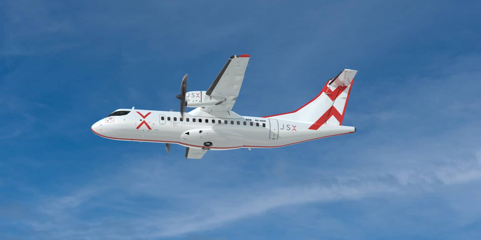 JSX ATR 42 junta-se à frota e anuncia polêmico aeroporto como primeiro destino