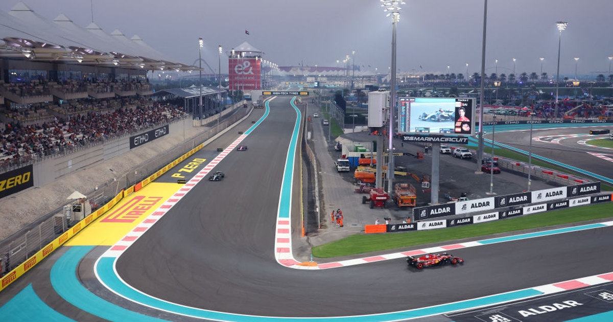 Voltando ao Circuito Yas Marina de Abu Dhabi com Carlos Sainz