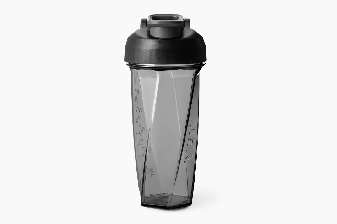 A garrafa Yonder Shaker do Yeti traz a tecnologia Vortex da Helimix para a linha de não isolados da marca