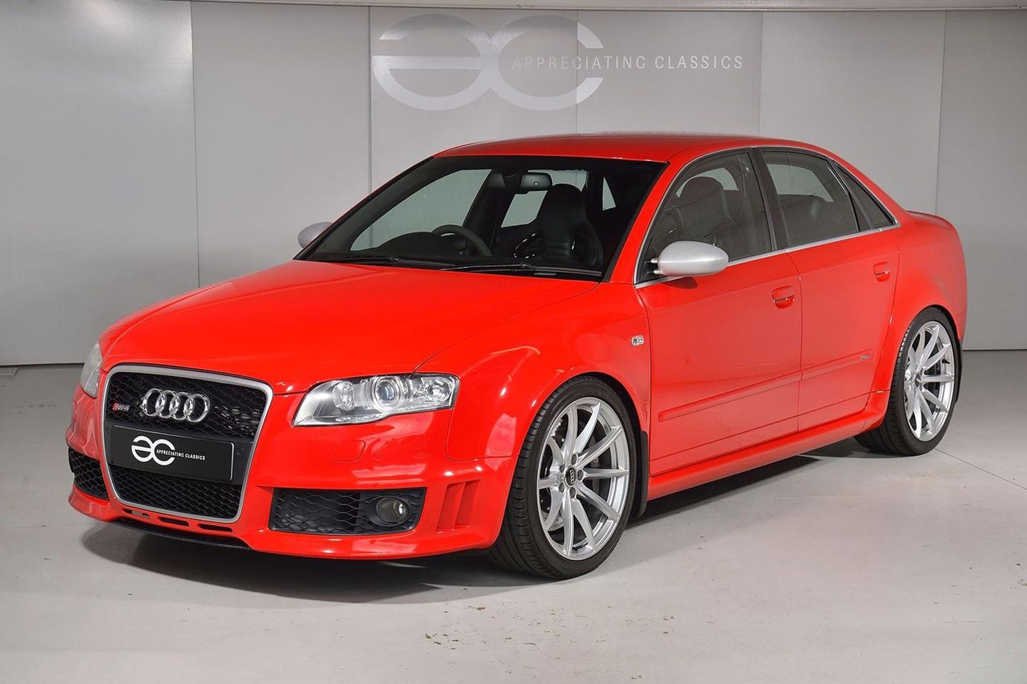 Audi RS4 (B7) | Identificado