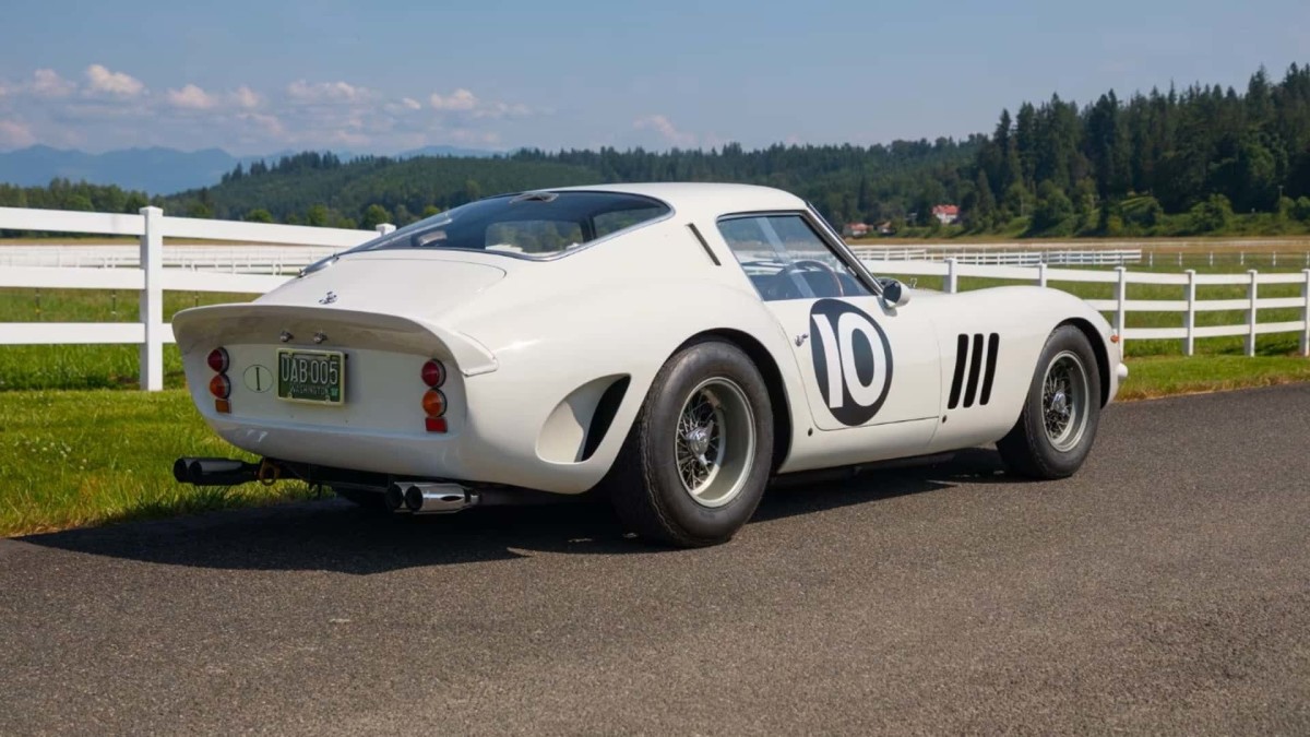 A única Ferrari 250 GTO branca já fabricada pode ser vendida por US$ 70 milhões