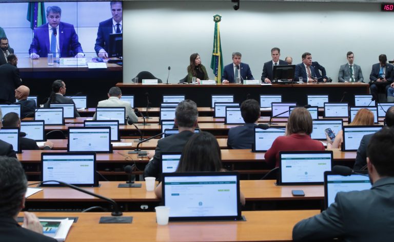 Comissão Mista de Orçamento aprova aumento de R$ 13,2 bilhões nas receitas do Orçamento de 2026 – Notícias