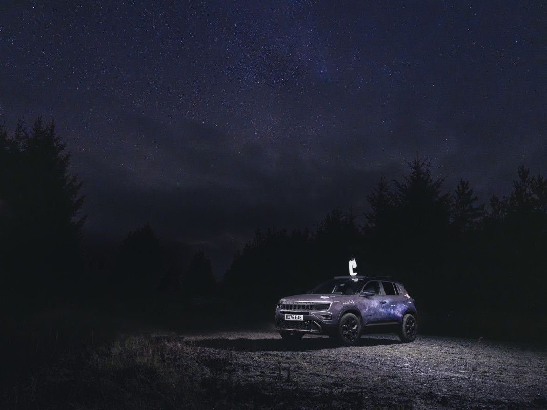 O novo Special Avenger 4xe da Jeep vem com um telescópio embutido