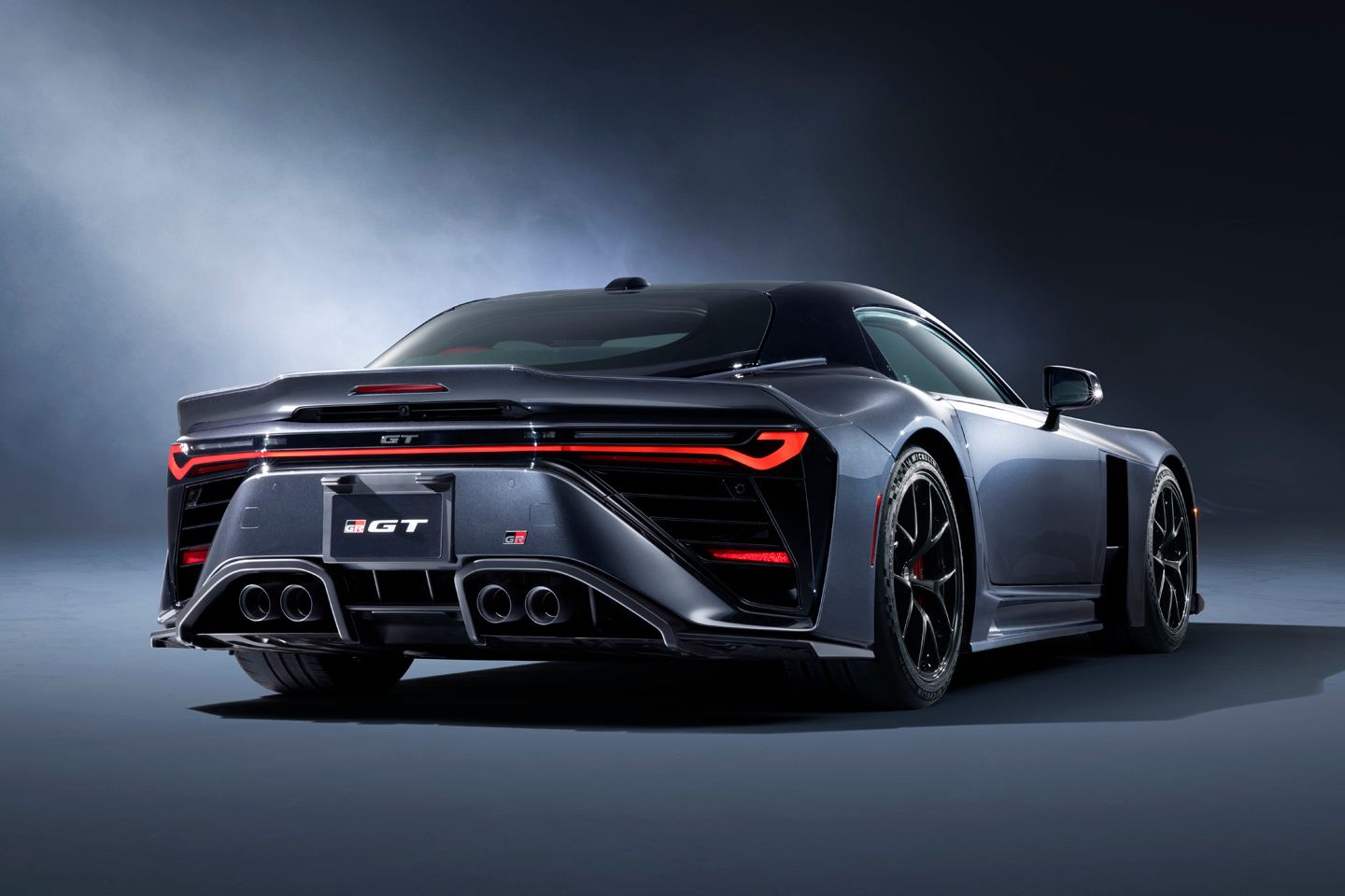 Toyota Gazoo Racing revela GR GT com motor V8