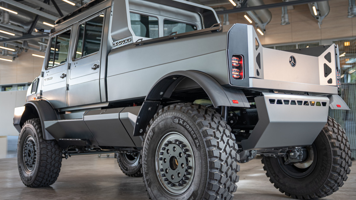 Mercedes-Benz transforma Unimog em um caminhão do qual Maybach ficaria orgulhoso