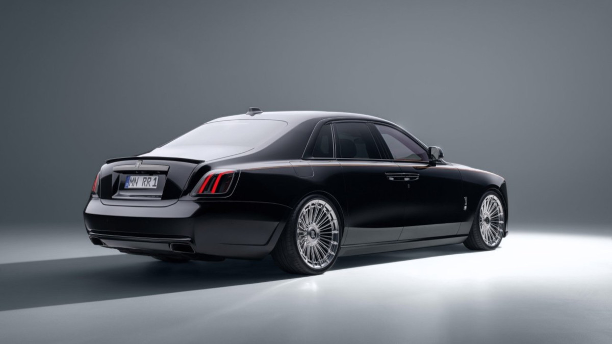 O menor carro da Rolls-Royce acaba de receber um ajuste de atitude de 696 HP