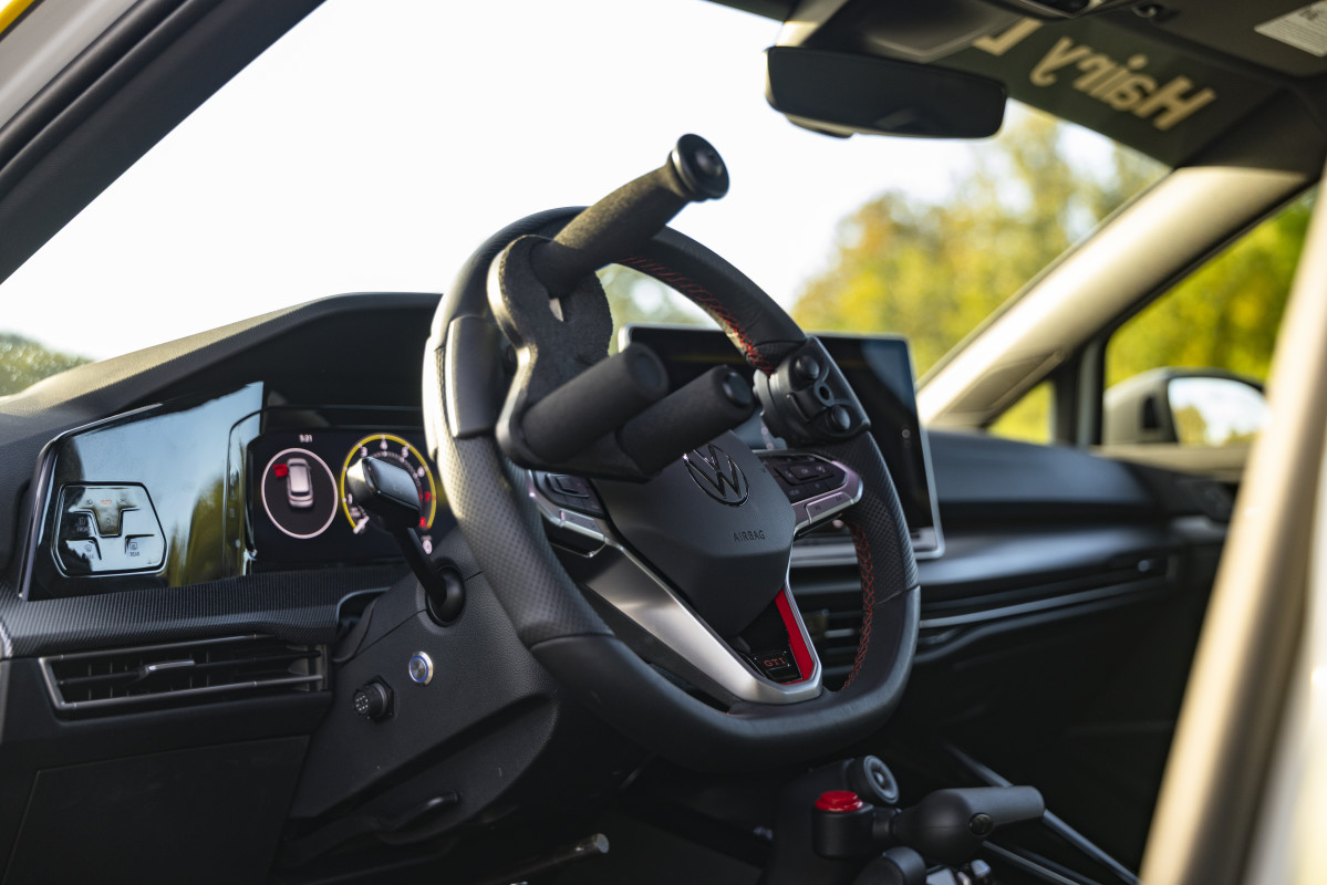 Como este Volkswagen Golf GTI devolveu a liberdade aos motoristas com deficiência