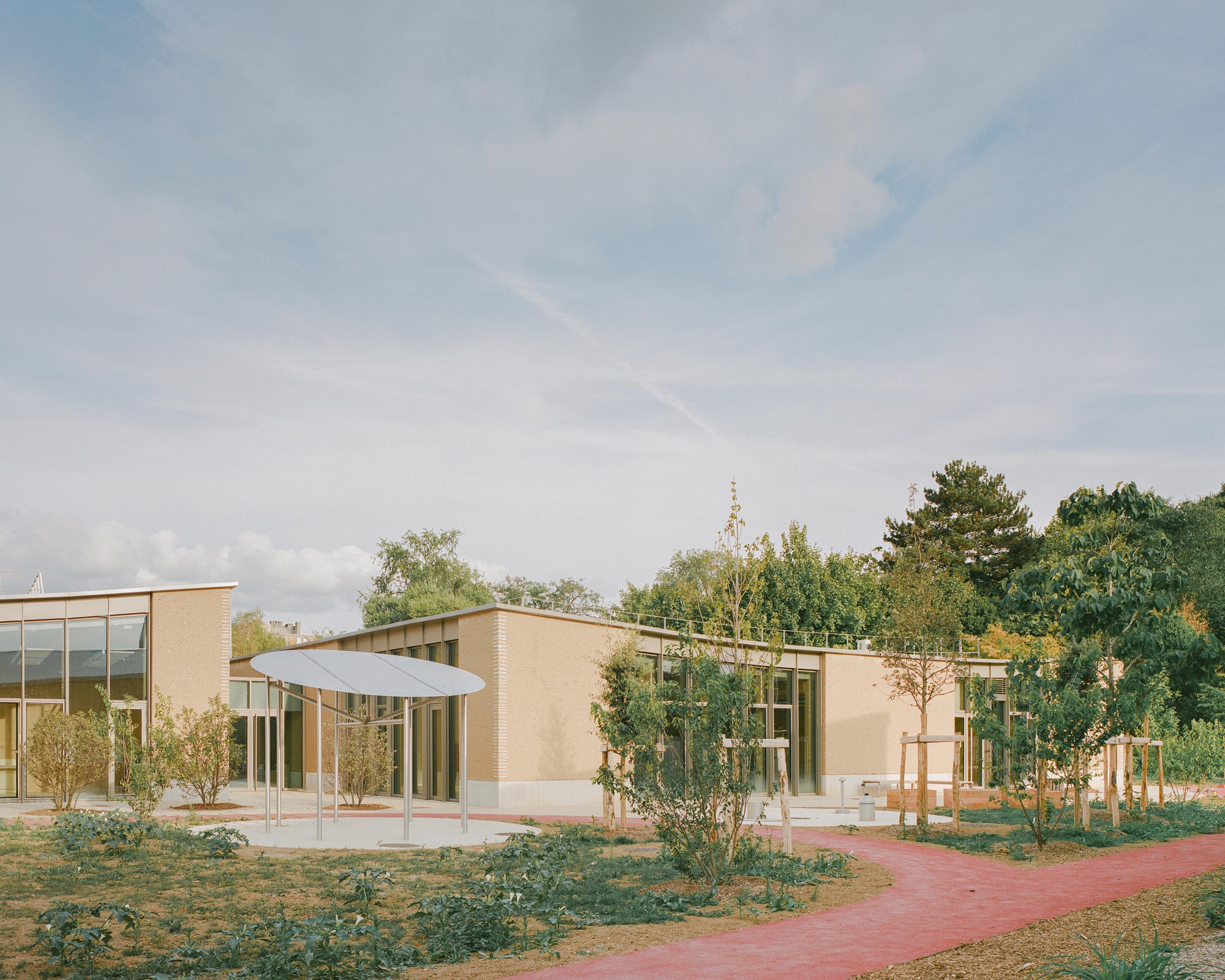 Parc des Loges – Centro Infantil e Esportivo / HEMAA