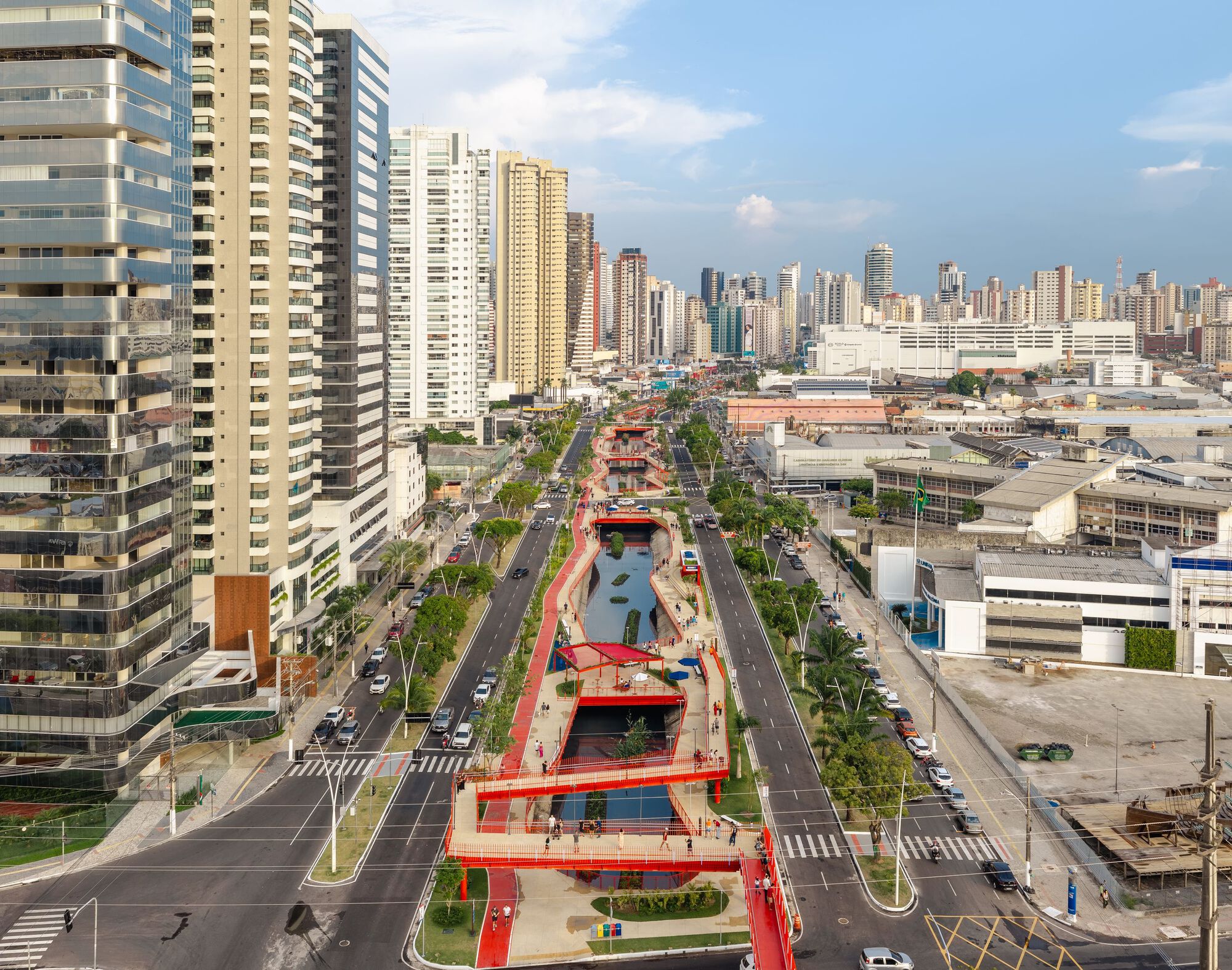 Doca Linear Park / Natureza Urbana