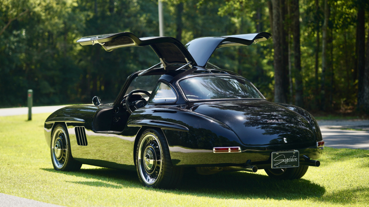 Este Restomod de US$ 300 mil transforma um Mercedes SLK 55 em um moderno 300SL Gullwing