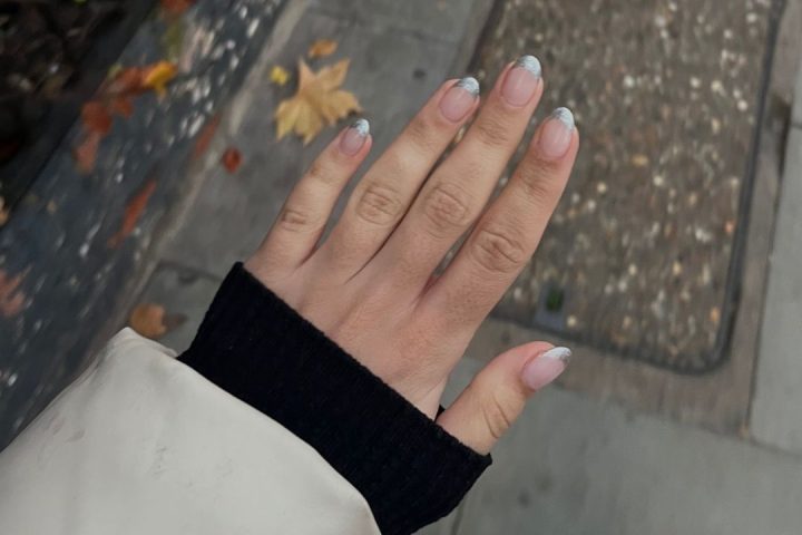 Silver Nails são o neutro inesperado que domina o TikTok