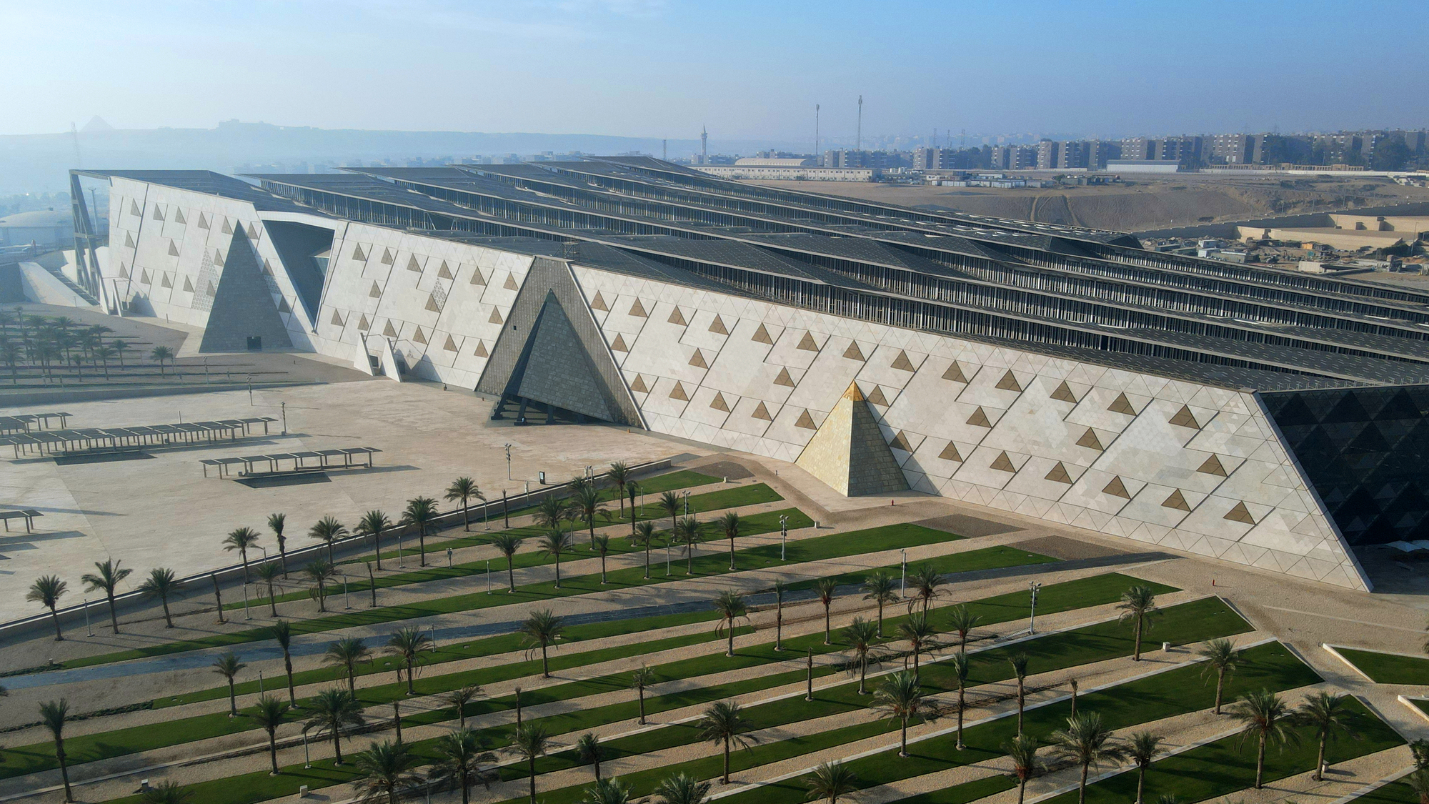 O Grande Museu Egípcio / Heneghan Peng Architects