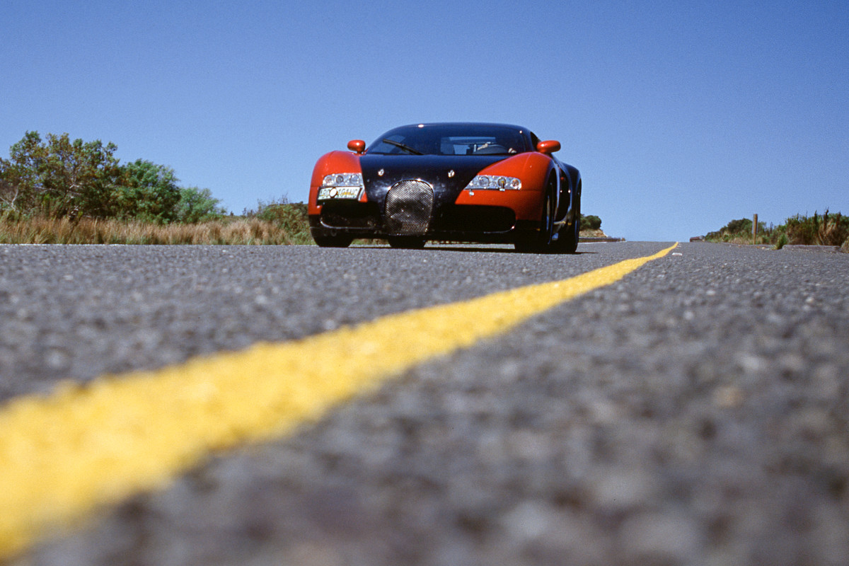 O homem que teve que aprender a dirigir a 250 MPH