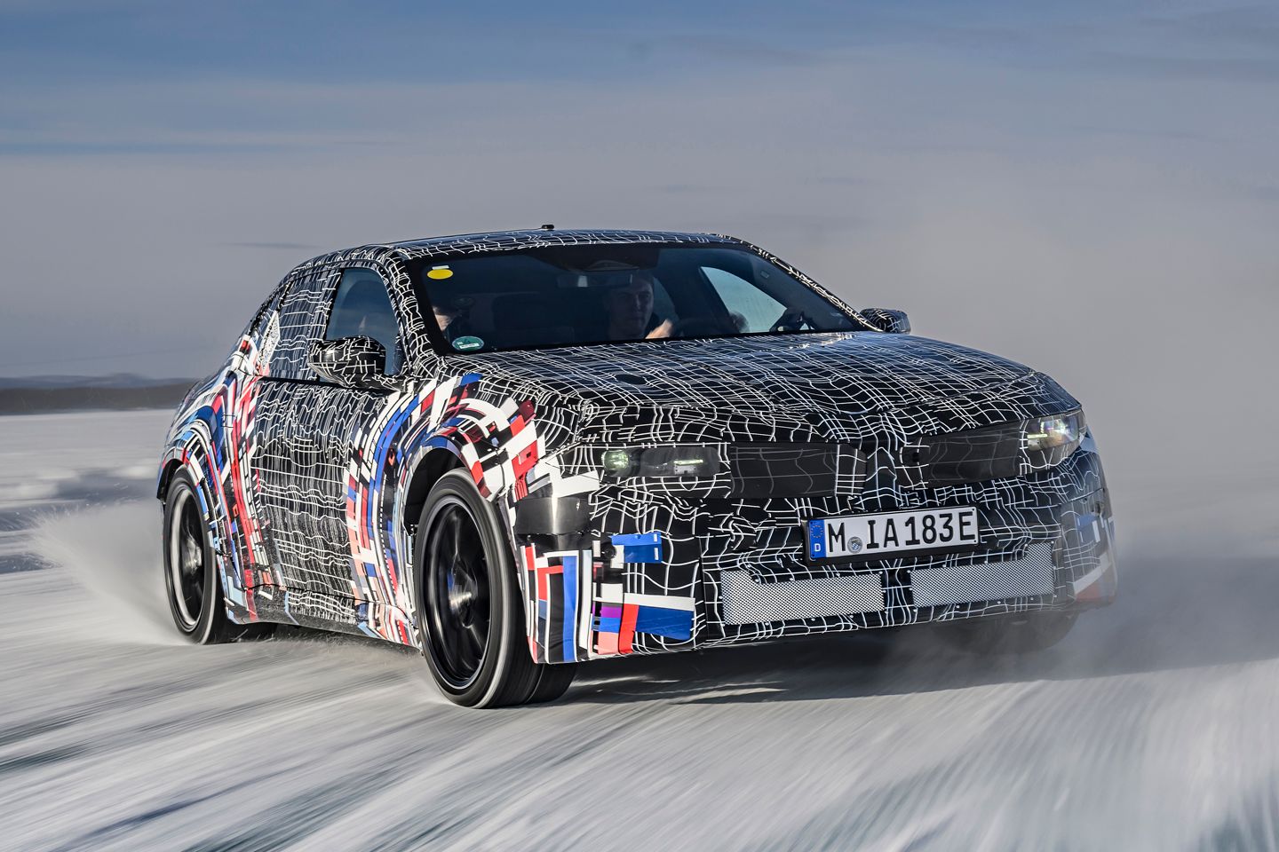 BMW confirma modo RWD, motores quádruplos para M3 elétrico