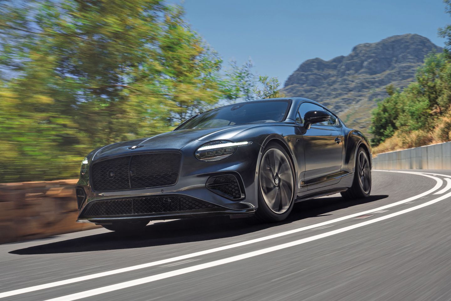 Bentley apresenta novo GT S inspirado no Supersports