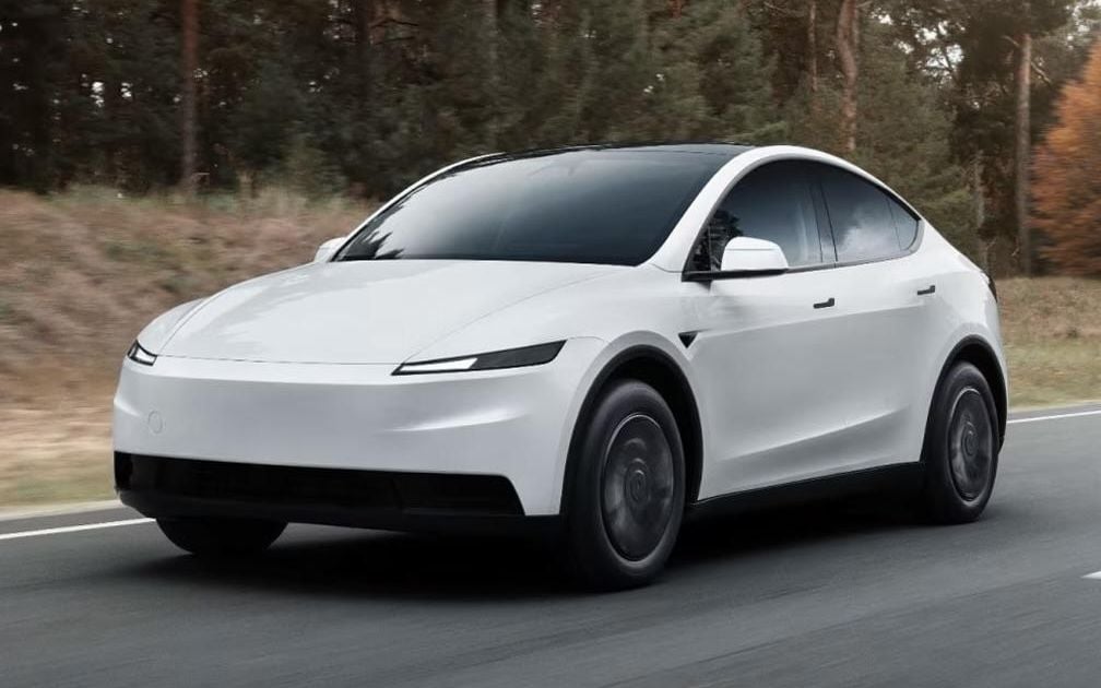 Tesla publica maior queda anual de vendas