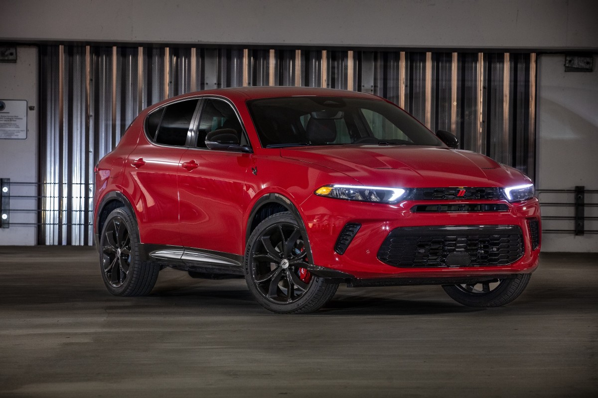 Alguns Dodge Hornets foram deixados nos lotes dos revendedores – e eles vêm com grandes descontos