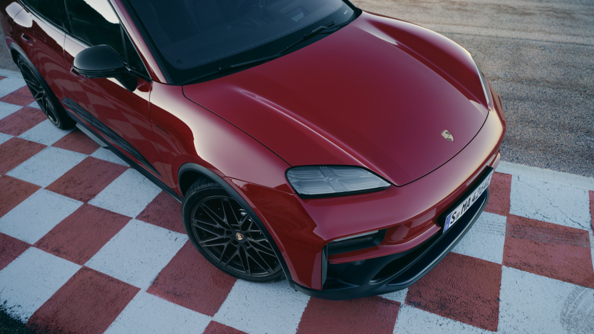 Porsche admite que substituir seu best-seller por um EV foi um erro