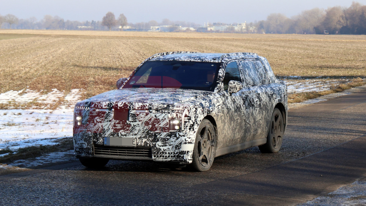 O segundo EV da Rolls-Royce é um novo SUV de luxo e é maior do que o esperado