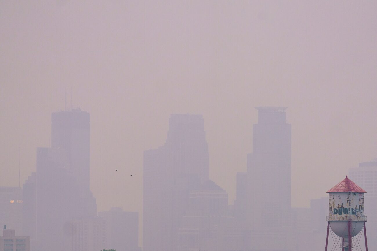 Fumaça recorde de incêndio florestal em 2023 marca mudança de longo prazo na qualidade do ar na América do Norte – Estado do Planeta