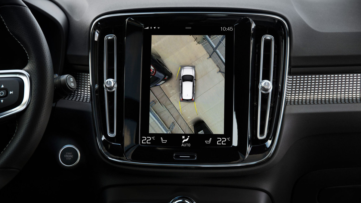 Volvo processou por defeito na câmera retrovisor que afetou mais de 400.000 carros