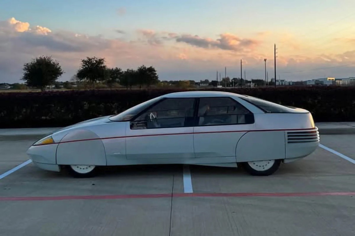 Um dos carros aerodinâmicos mais selvagens da Ford acaba de ser colocado à venda