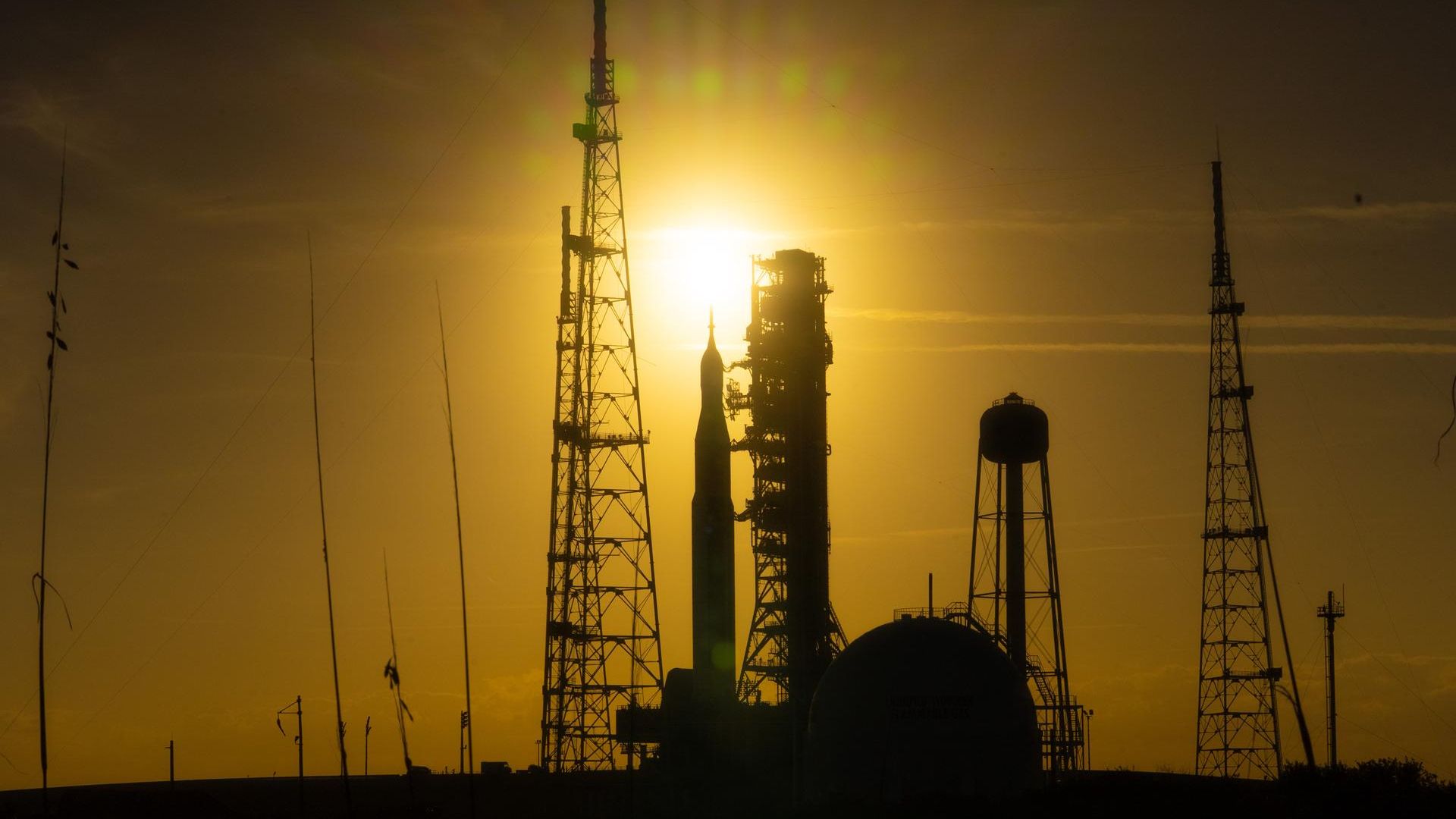O foguete lunar Artemis 2 da NASA está na plataforma de lançamento: o que vem a seguir?