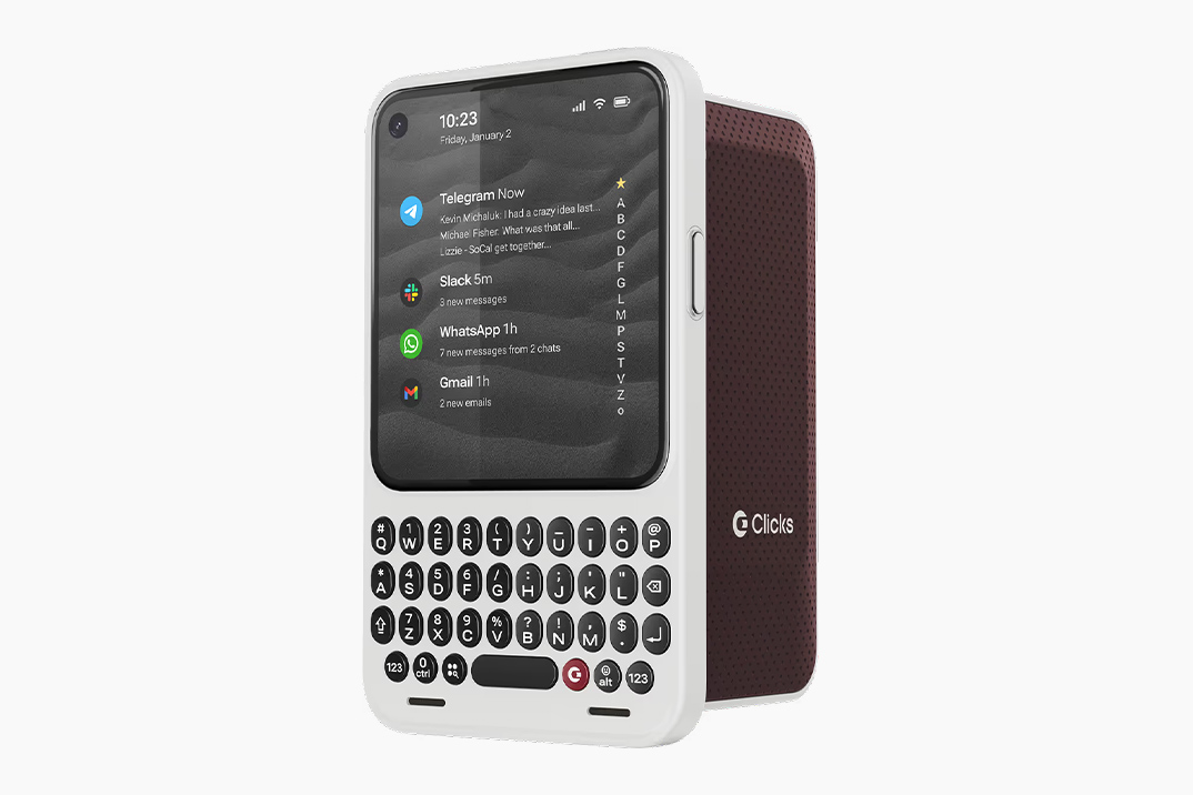 The Clicks Communicator, um smartphone para pessoas que sentem falta de teclados físicos