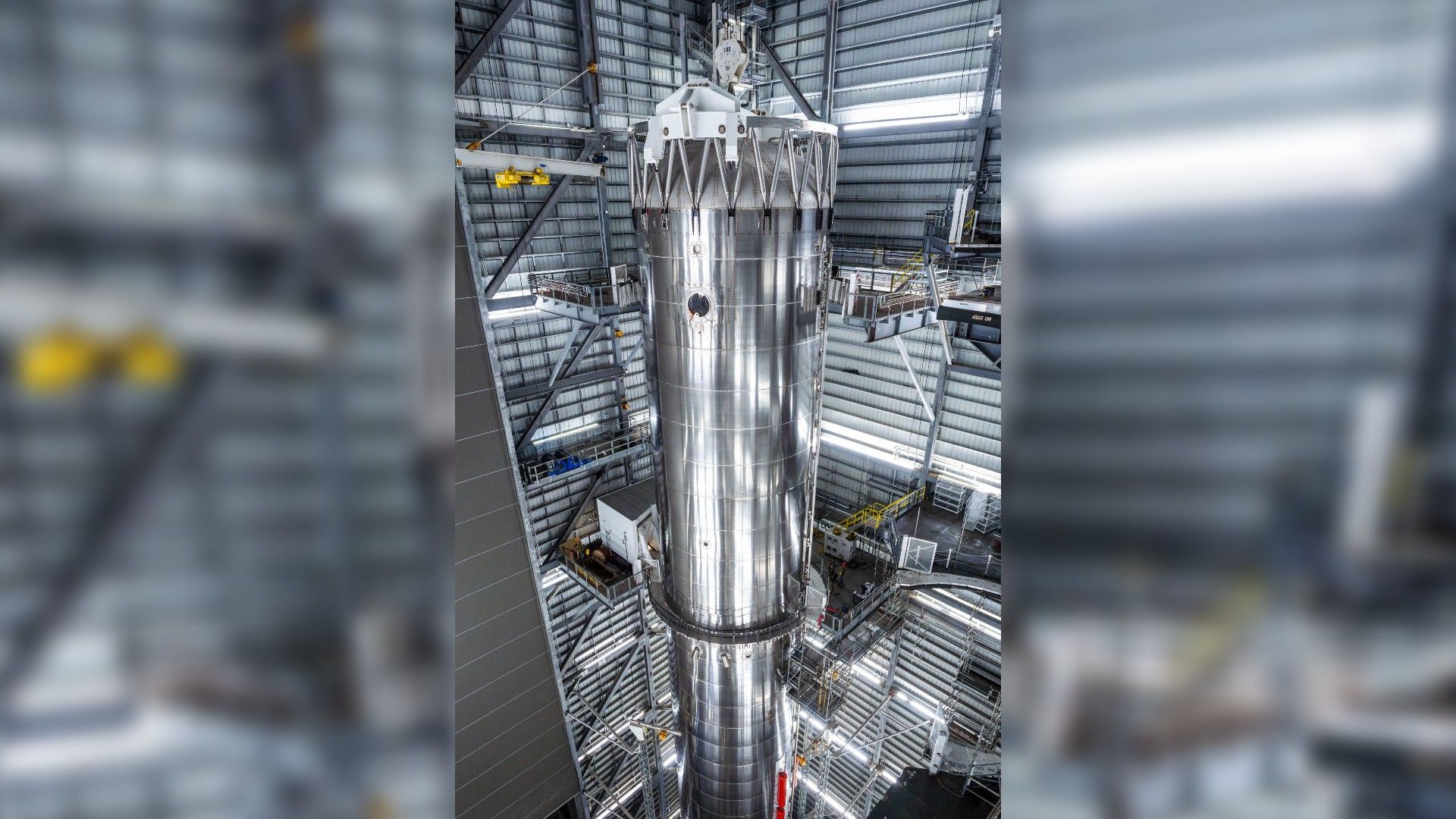 SpaceX empilha reforço Super Heavy antes do 12º vôo de teste do megarocket Starship