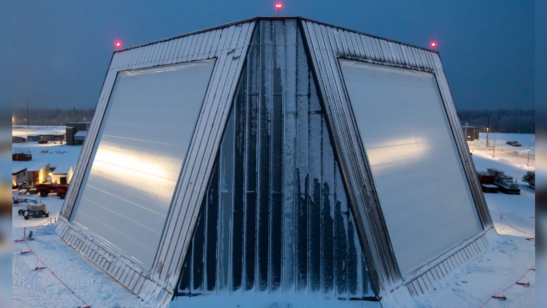 A Força Espacial mostra a nova foto do dia do radar do Alasca com neve em 1º de janeiro de 2026