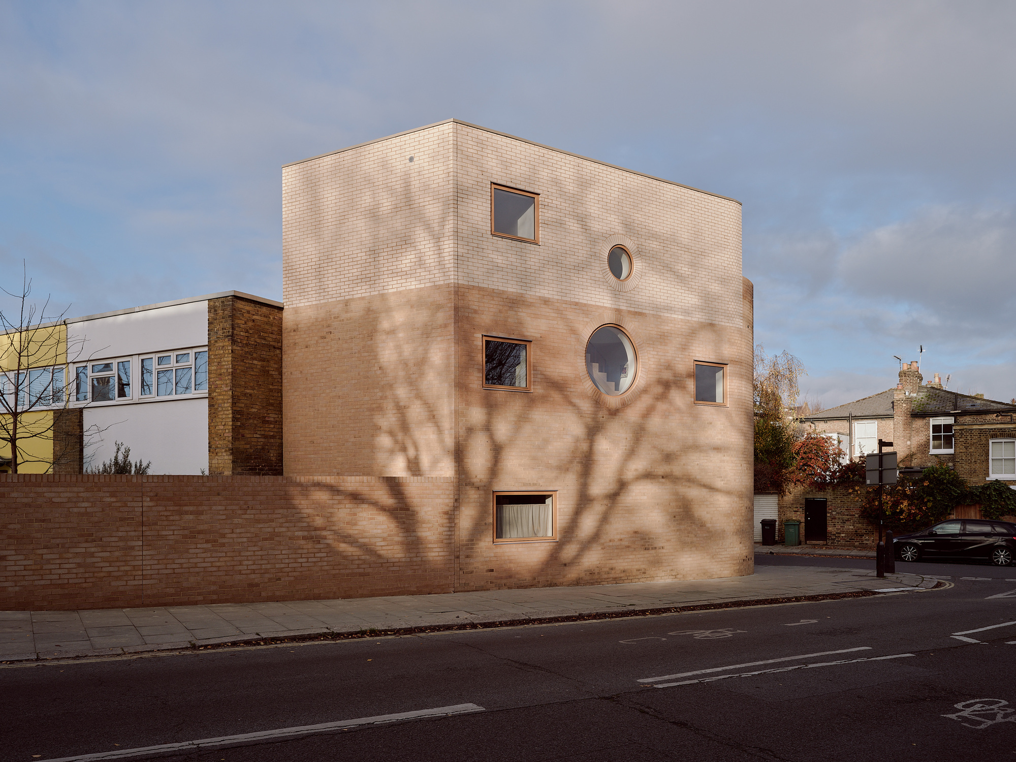 Casa Runda / Nikjoo | ArchDaily