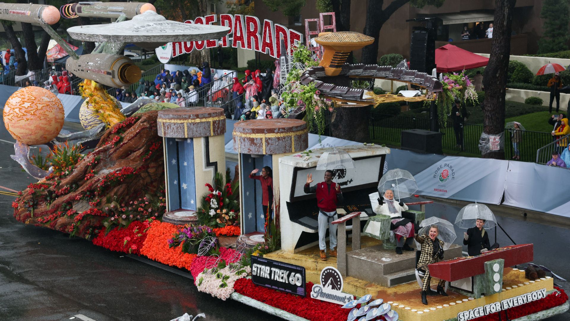 ‘Star Trek’ chega a 2026 com o épico carro alegórico ‘Space For Everybody’ Rose Parade