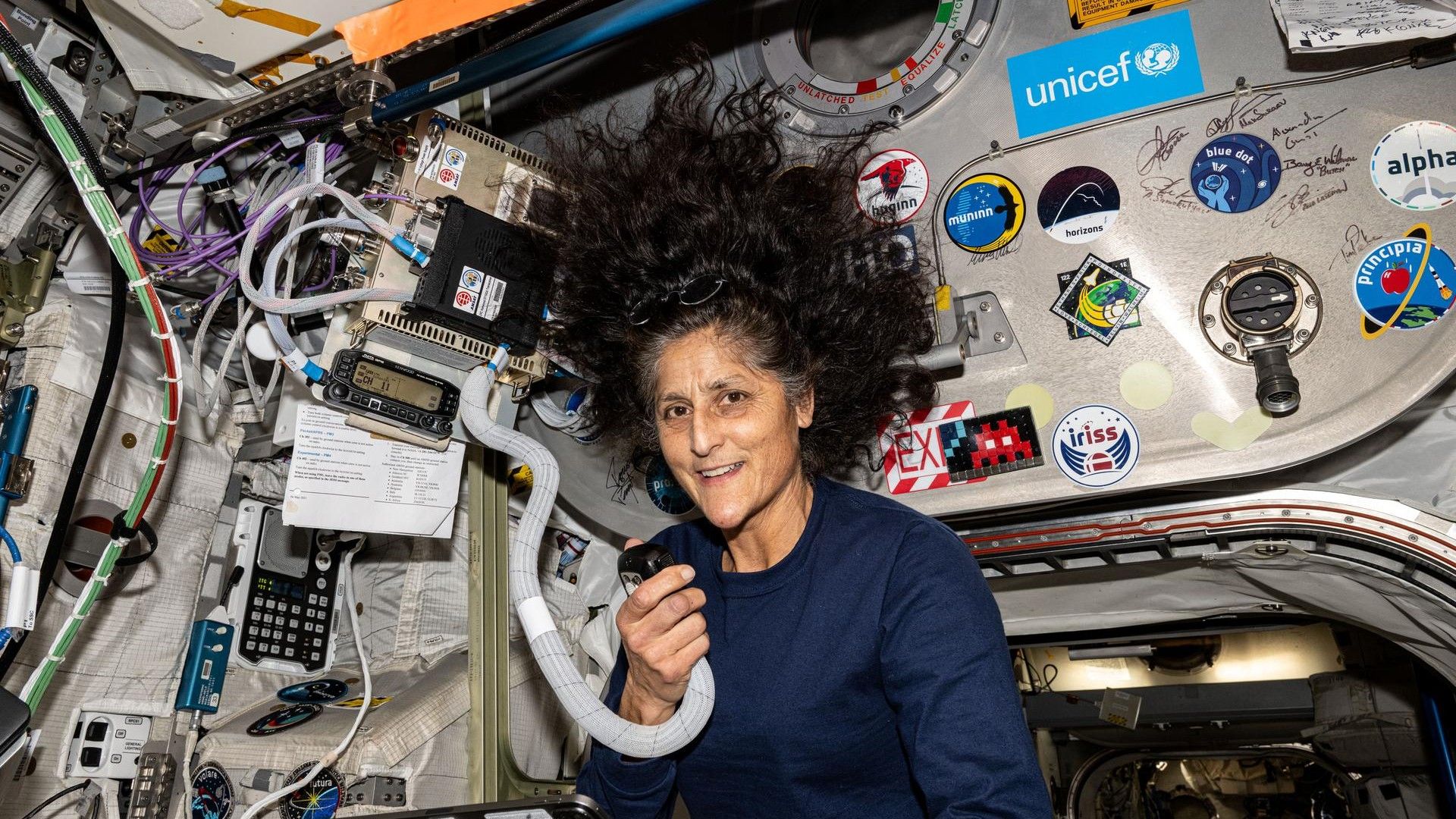 Astronauta recordista Suni Williams se aposenta da NASA após 27 anos