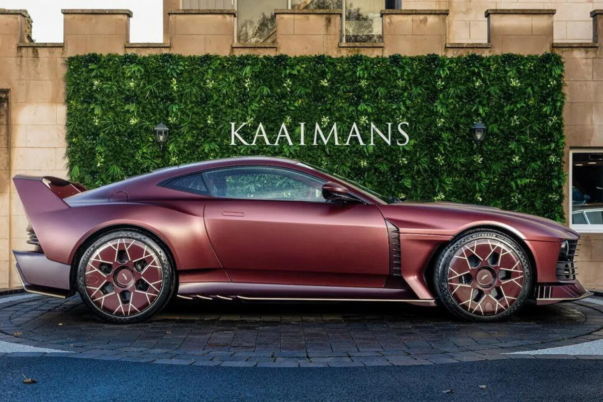 Um dos apenas 38 Aston Martin Valiants encomendados por Fernando Alonso já está à venda