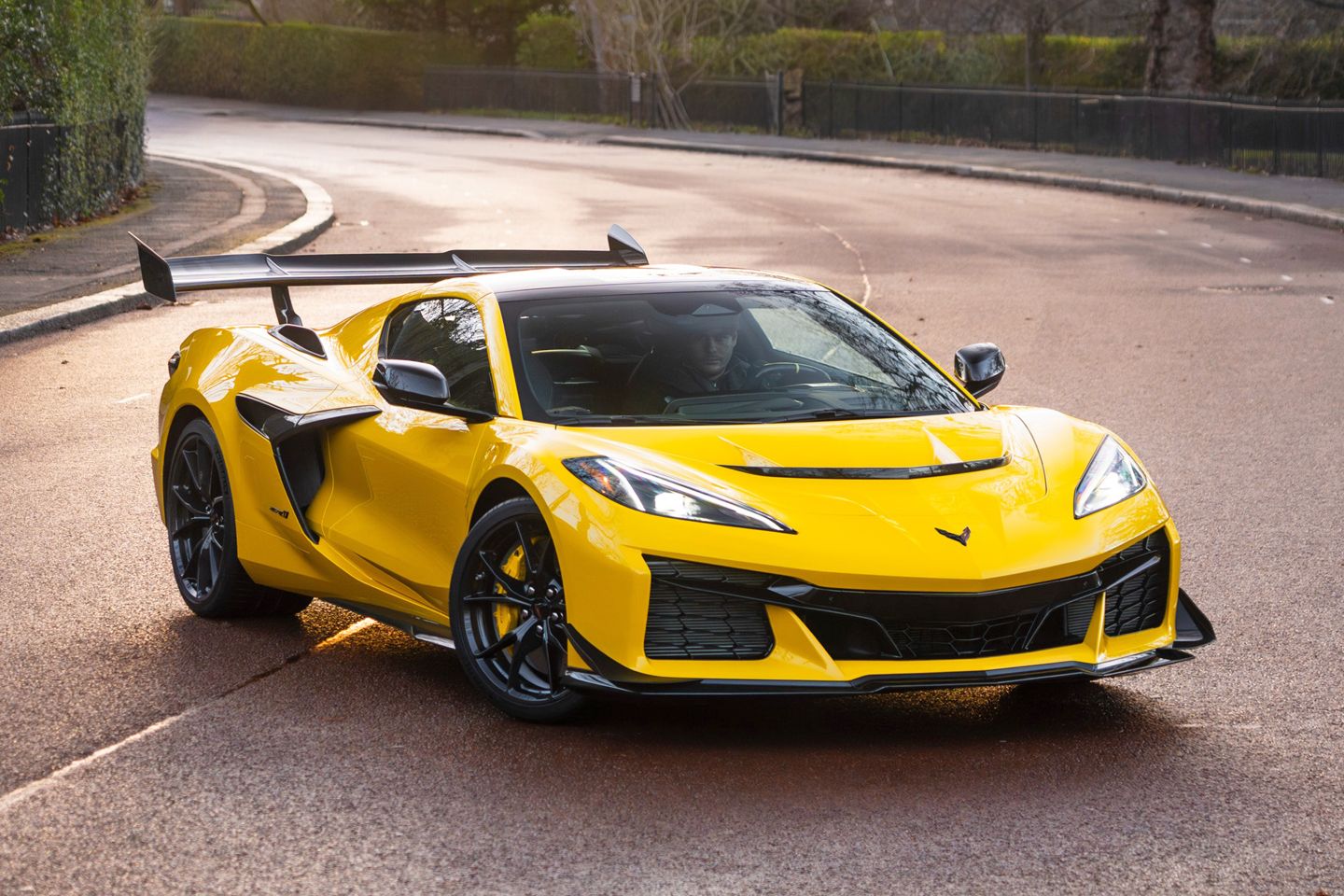 Primeiros Corvette ZR1 pousam no Reino Unido