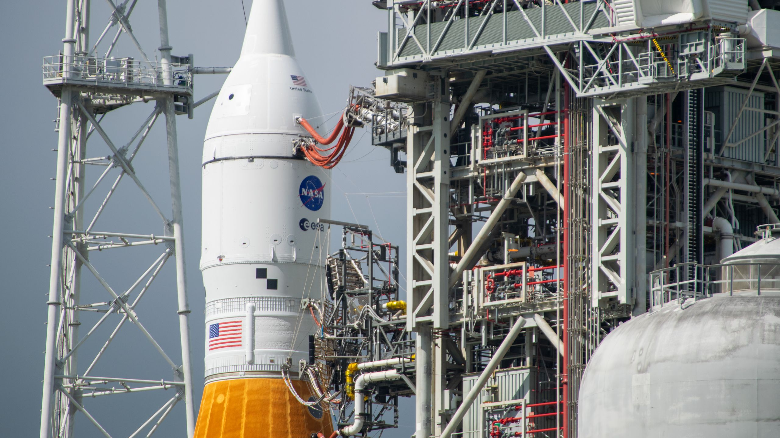 NASA adia teste crítico de abastecimento do foguete Artemis 2 devido a temperaturas abaixo de zero, lançamento não antes de 8 de fevereiro